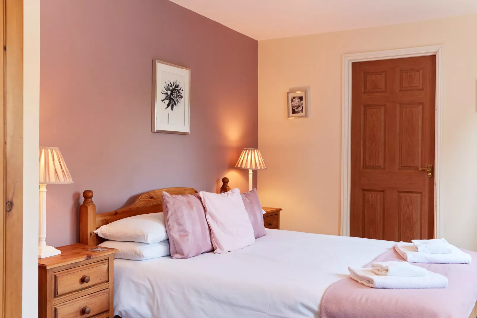 Meadow View-Bedroom