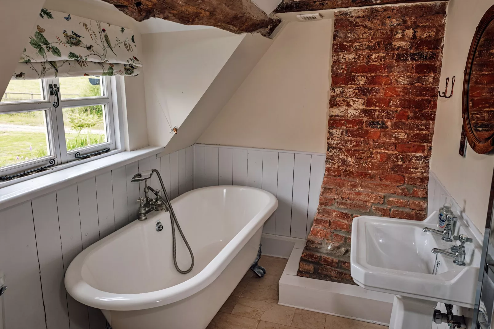 Beili Glas Cottage-Bathroom