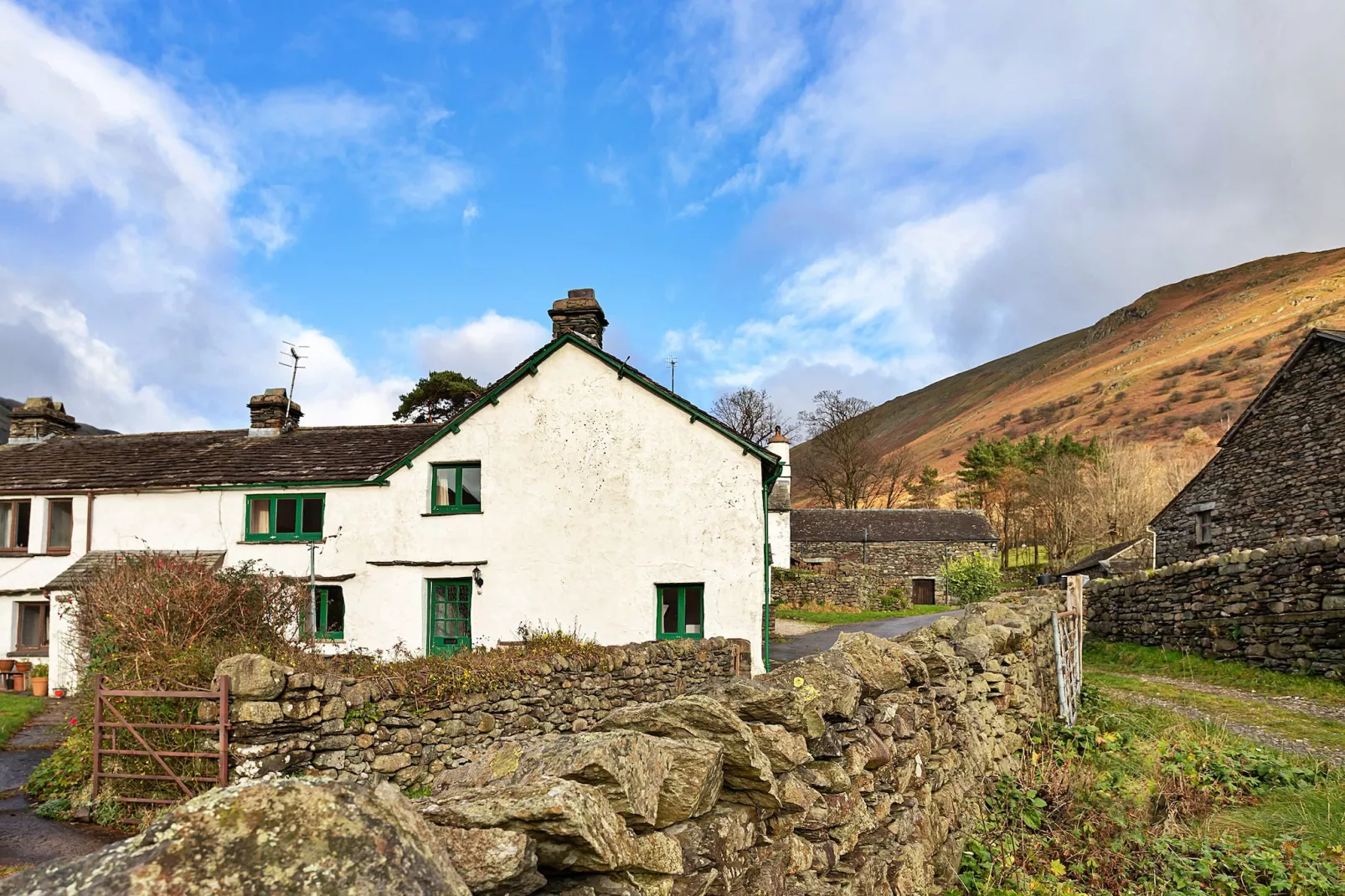 No.2 Town Head Cottages-Gardens summer