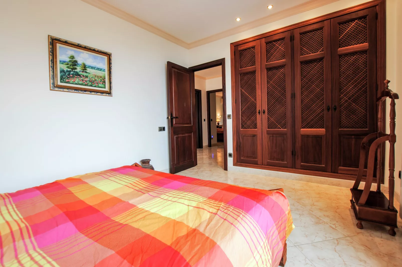 Wundeschönes & Nachhaltiges Casa Cap Vermell-Schlafzimmer