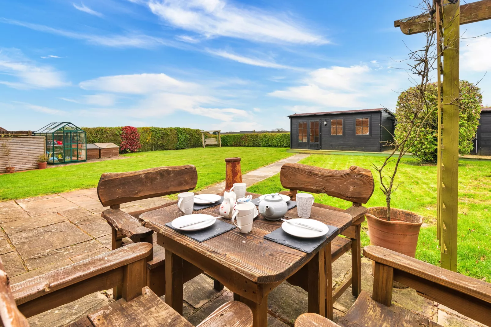 Flint Barn-Gardens summer