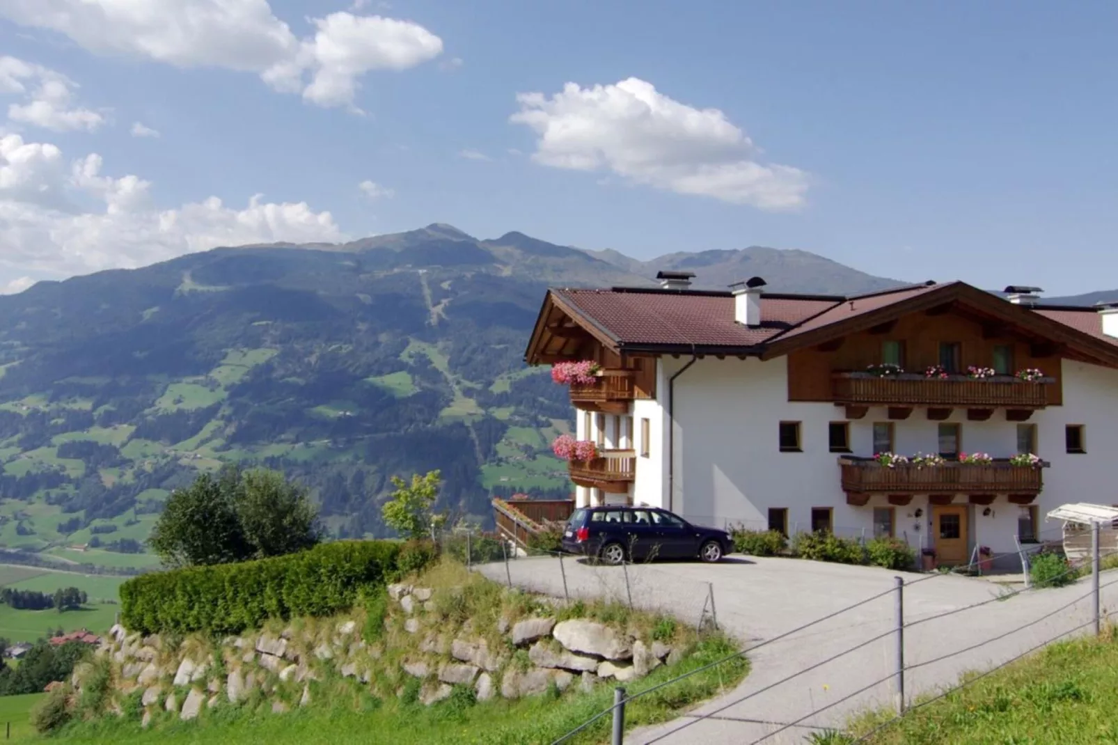 Zillertal 3000 12PAX-Exterior summer