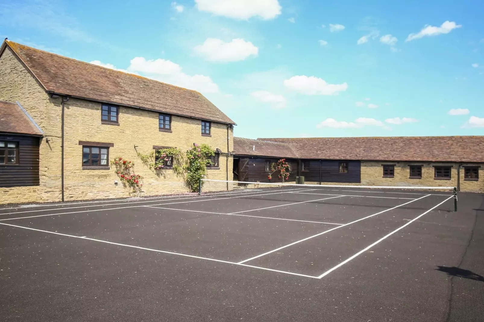 Walton Maisonette-Areas summer 1km