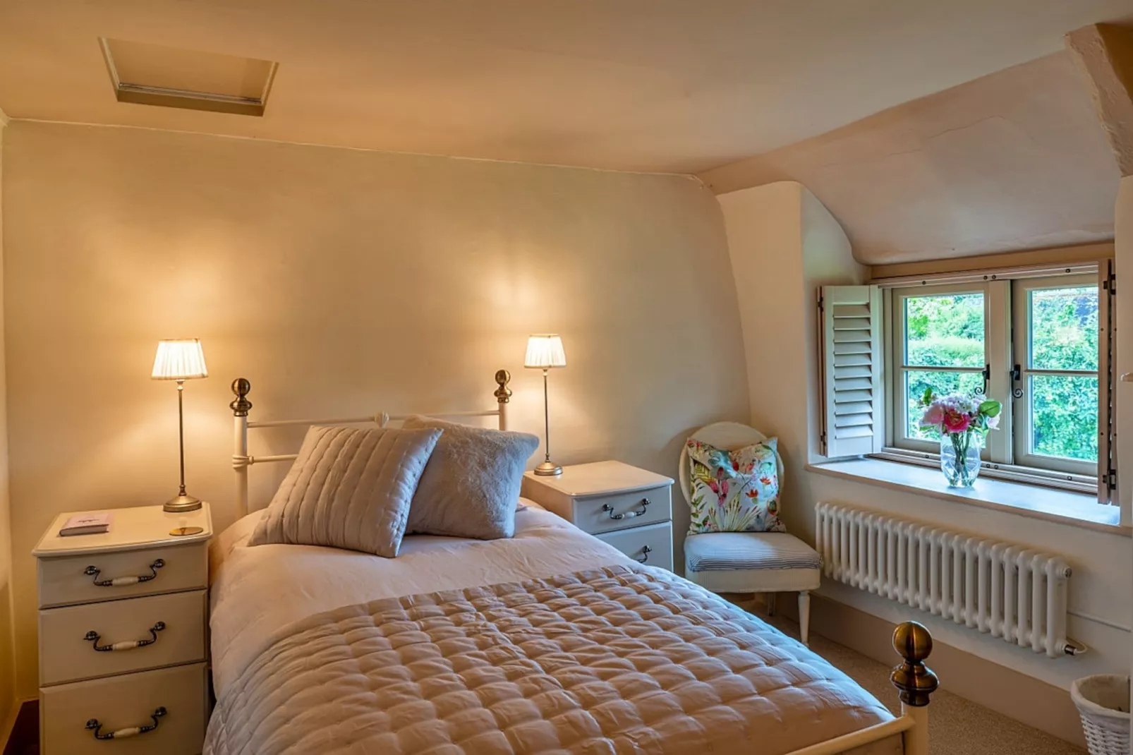 The Thatch at Winterborne Houghton-Bedroom