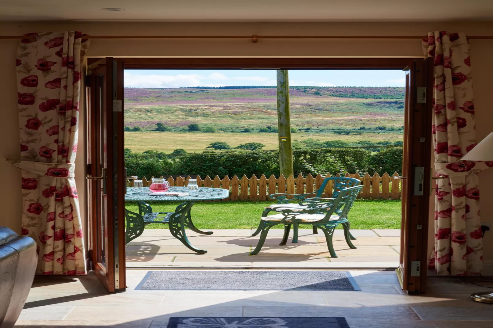 Quail's Nest Cottage-Terrace