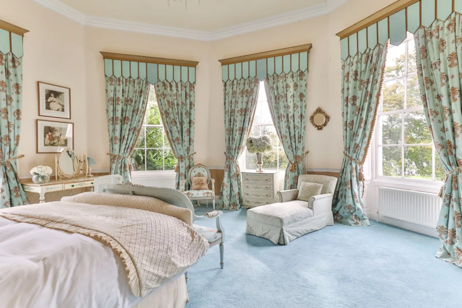 Walcot Hall-Bedroom