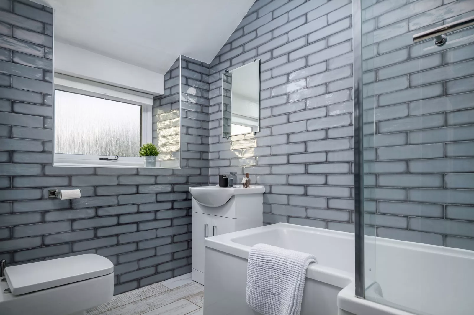 Esmor Cottage-Bathroom