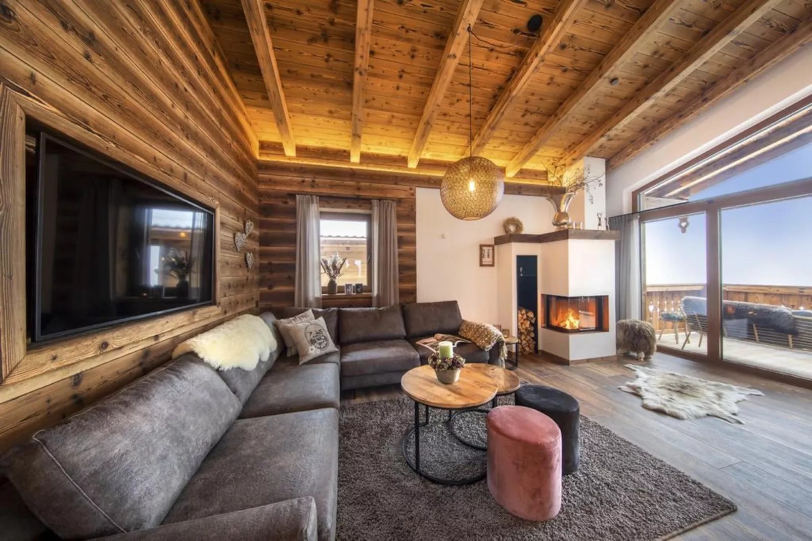 Nationalpark Chalet Schneespitze-Living room