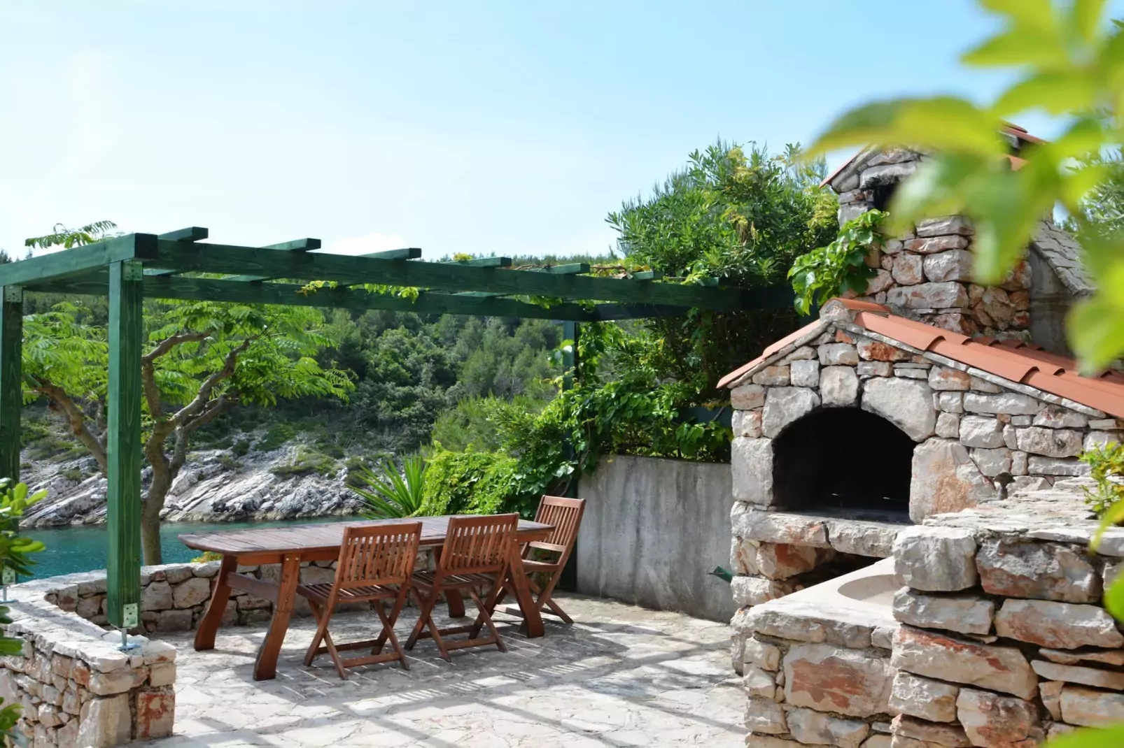 Blissful Bay Apartments Vrboska - One Bedroom Apartment with Balcony (owner Smokva)-Außenbereich