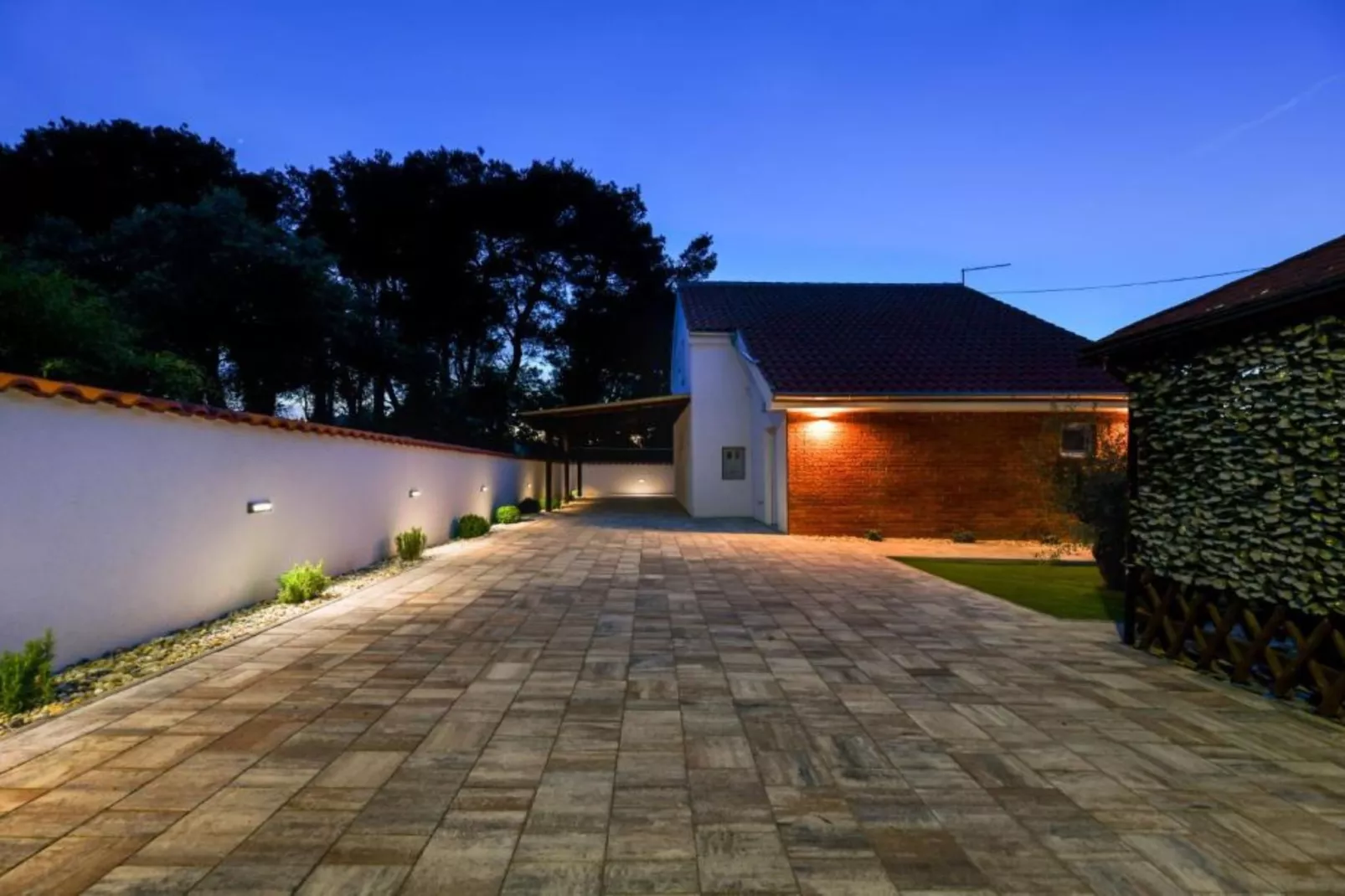 Four Bedroom Villa With Hot Tub-Extérieur