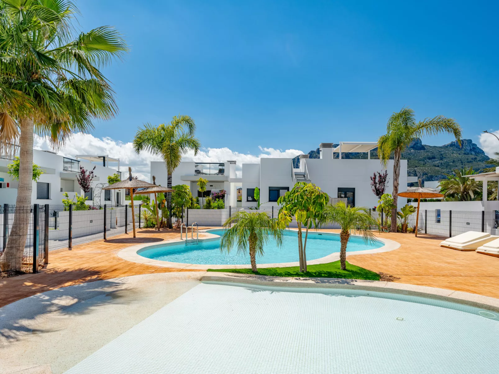 Vergel Beach-Outside