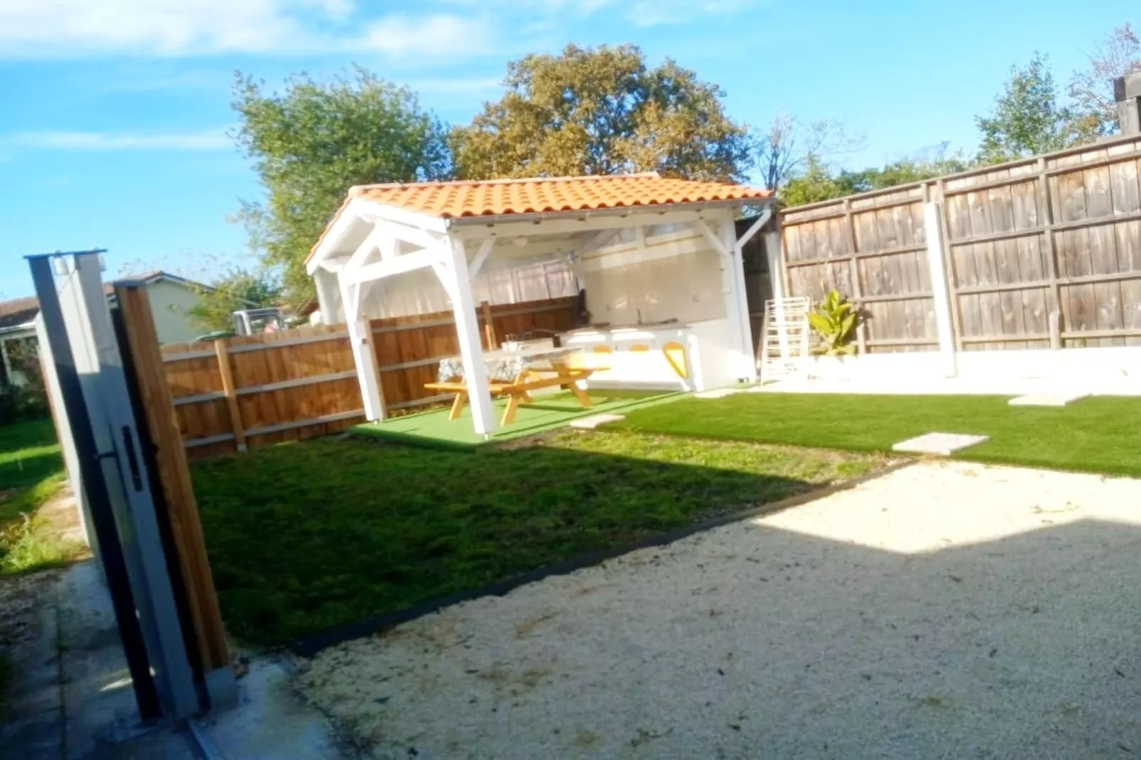 Ferienhaus in Arcachon mit Garten und Außenküche-Gärten Sommer