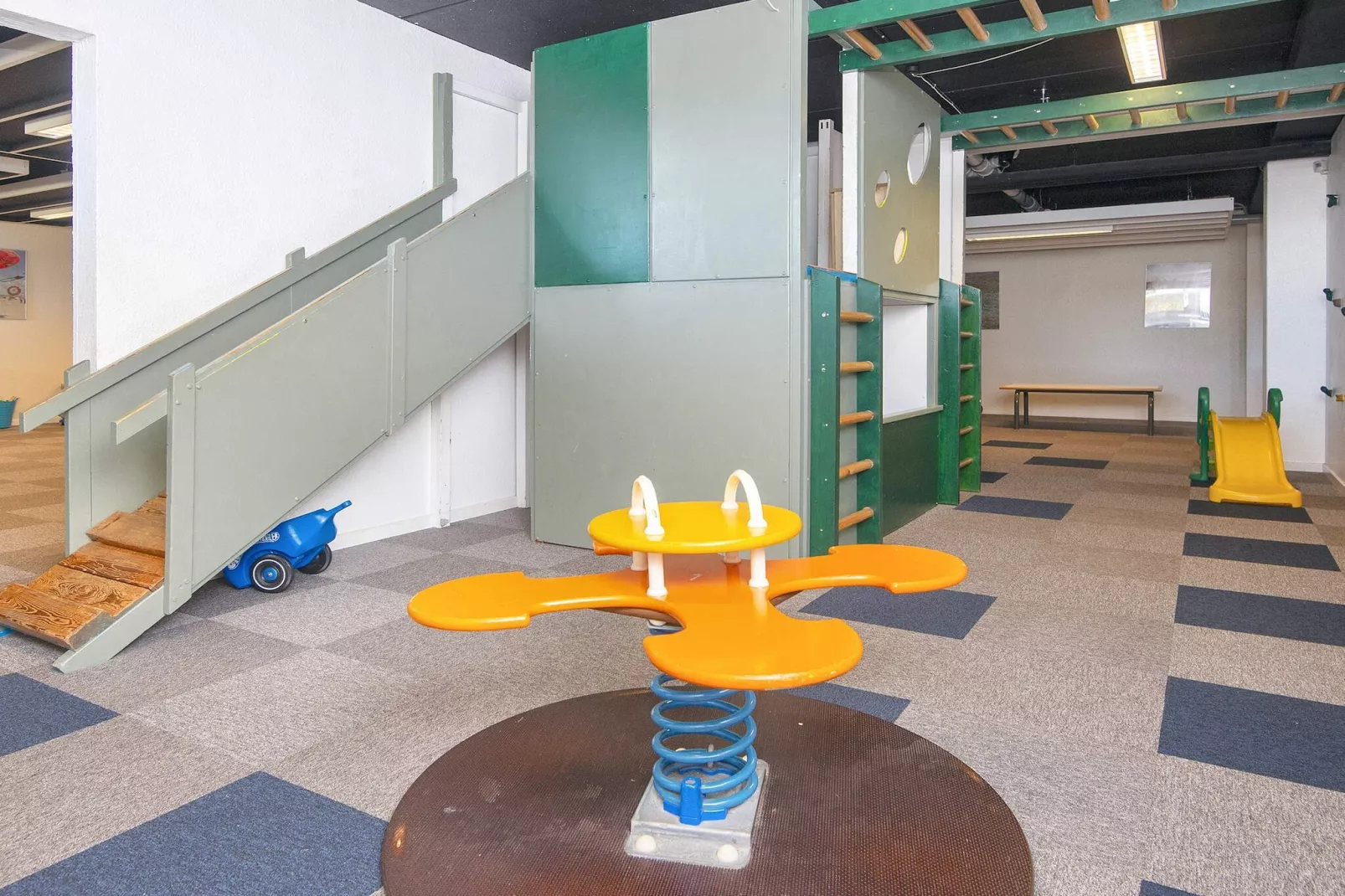 2 room south facing-Nicht getaggt
