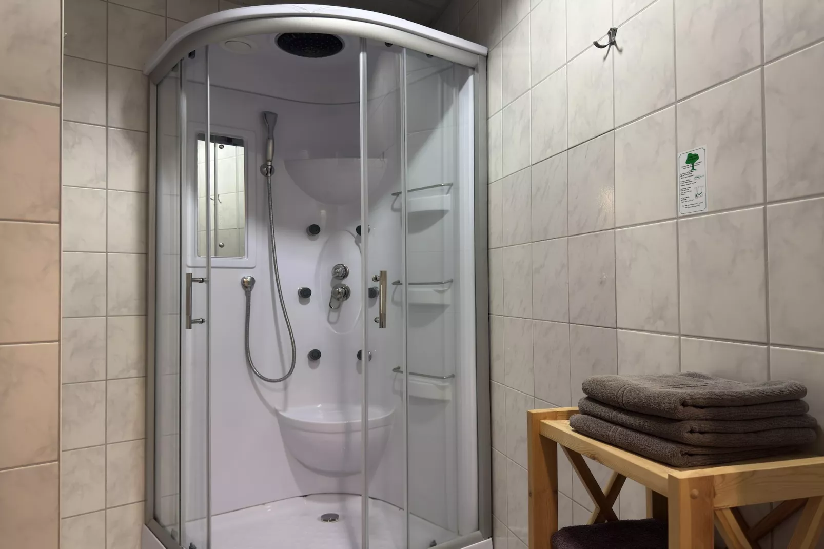 Residence Park am Schweriner See / 2-Raum-App im 2 Stock 60 qm-Bathroom