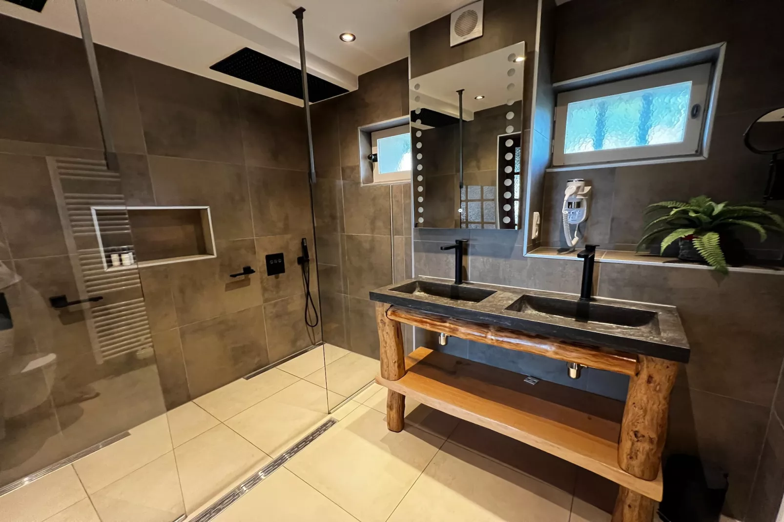 Maison de vacances Lusignac zonder gastverblijf-Bathroom