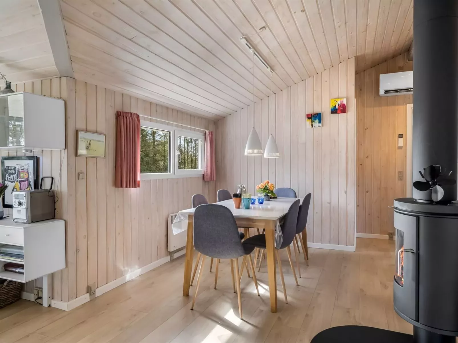 "Richardine" - 850m from the sea-Inside