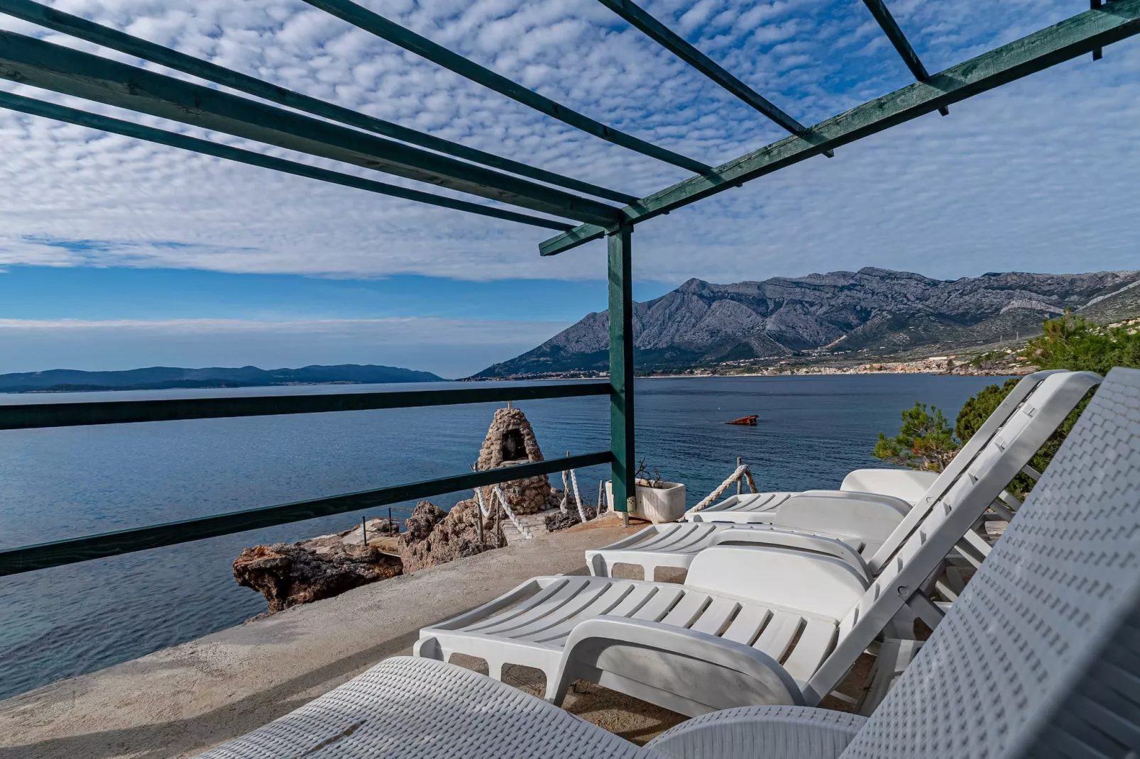 Villa Sea Edge - Three Bedroom Villa with Sea View-Vue