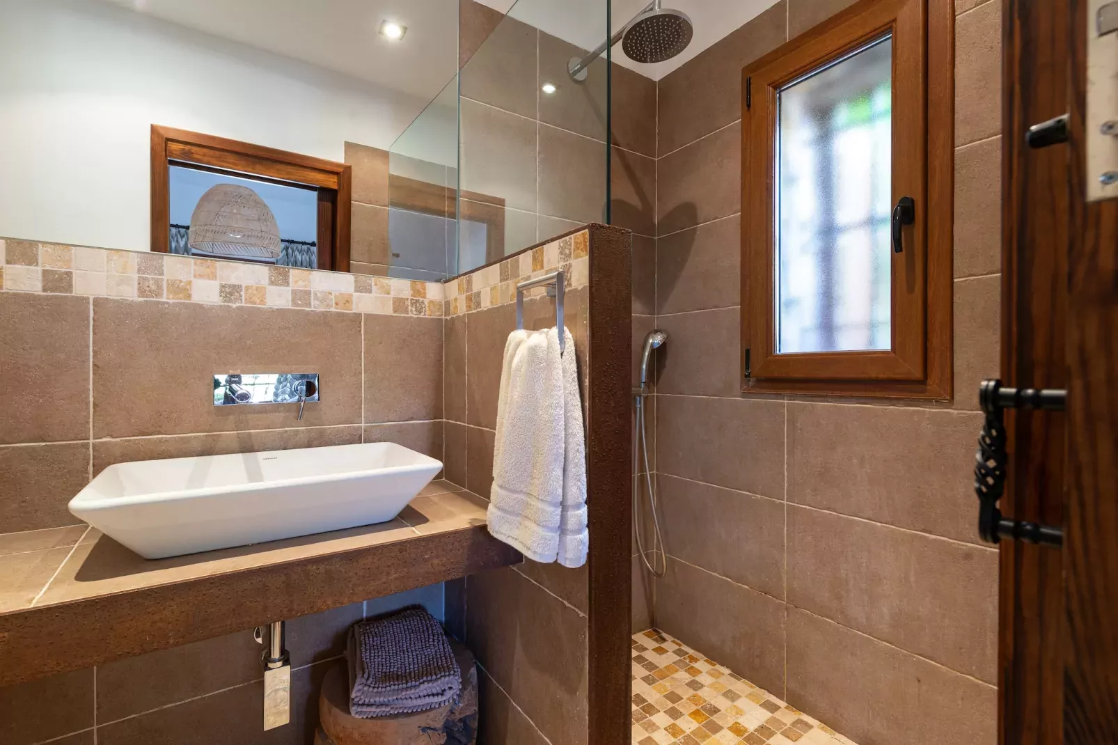 Can Sion-Bathroom