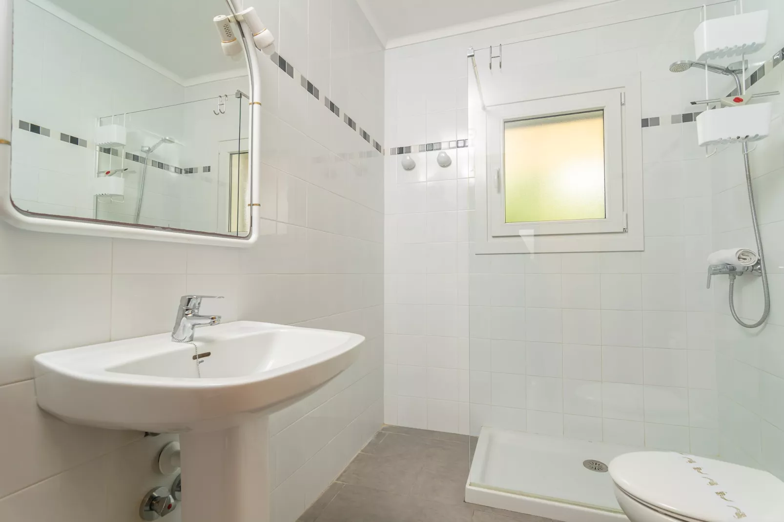 Casa Aina-Image-tags.