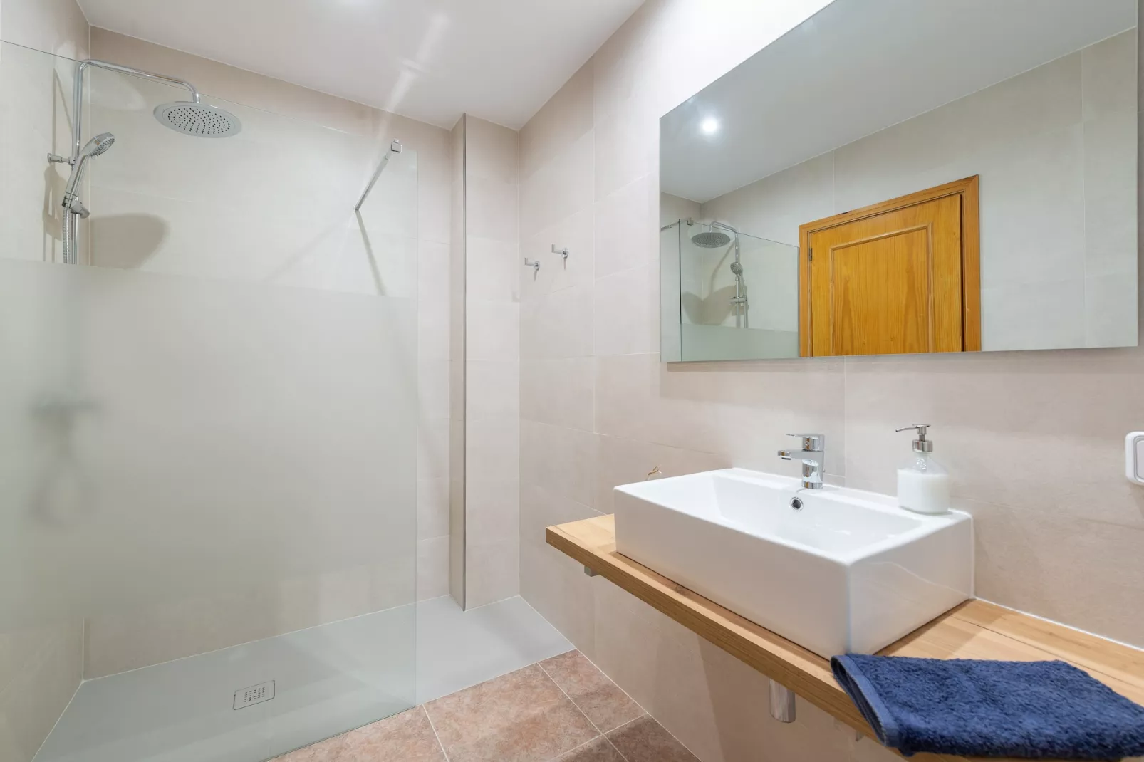 Sunset Village-Bathroom
