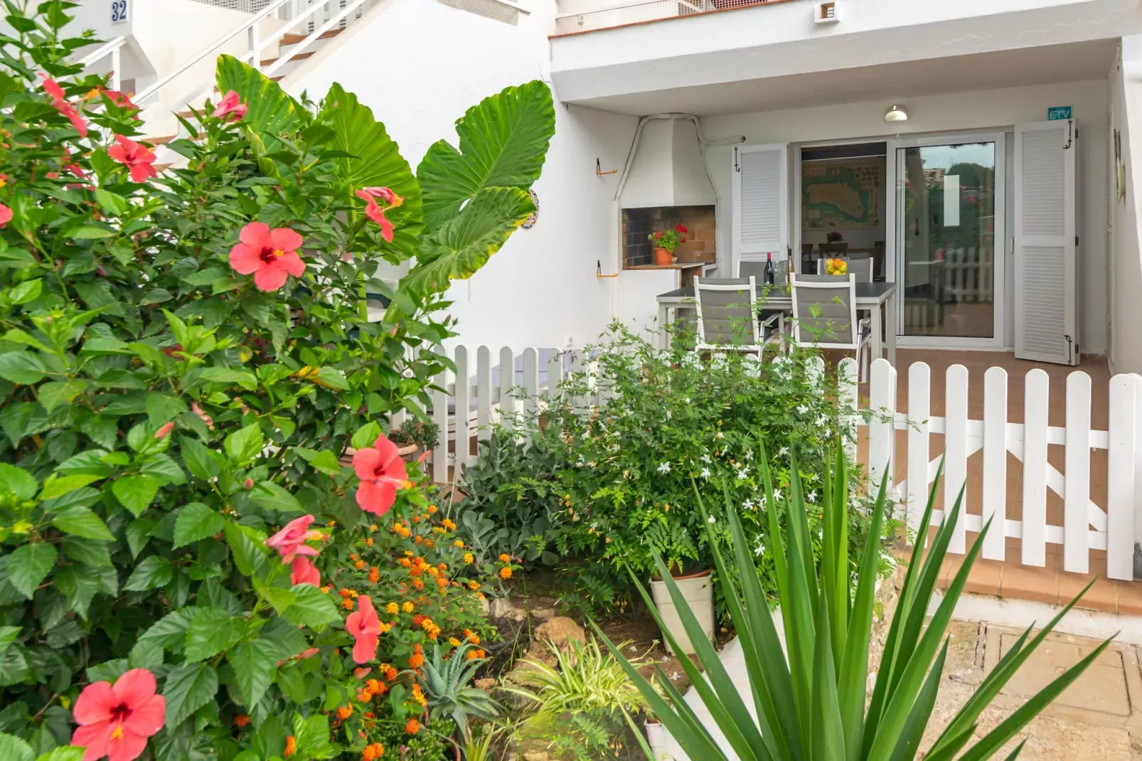Edisol 29 (villa Pilar 2)-Gardens summer