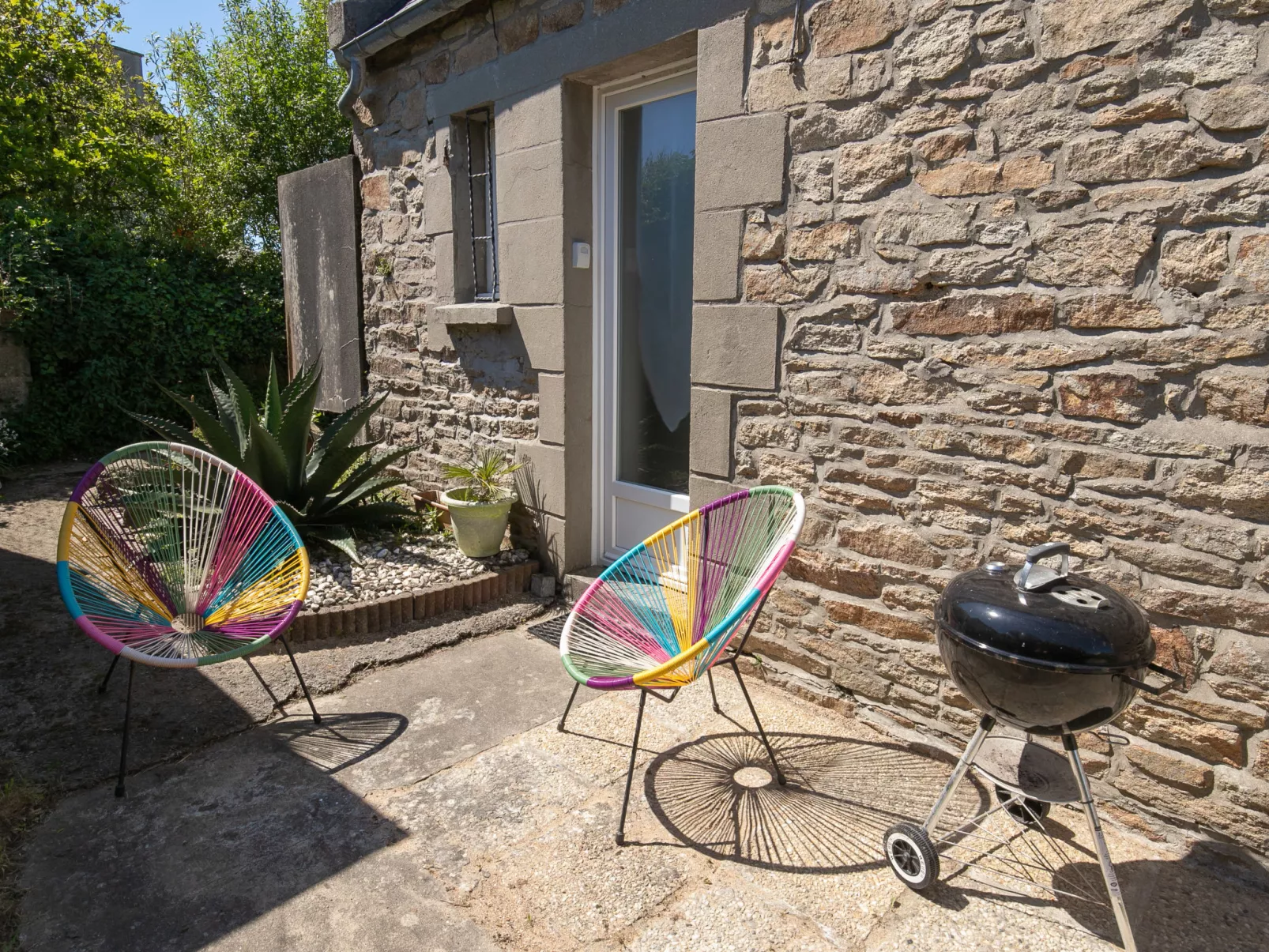 La Grande Roche (POD101)-Outside