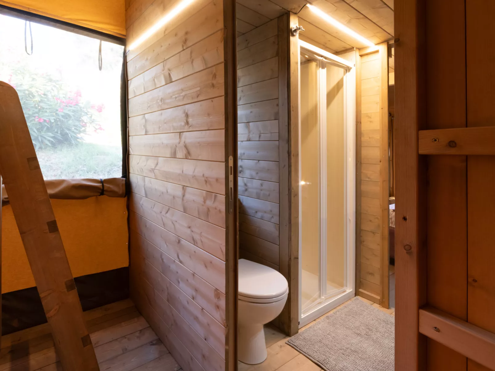 Glampingtent Zeus-Drinnen