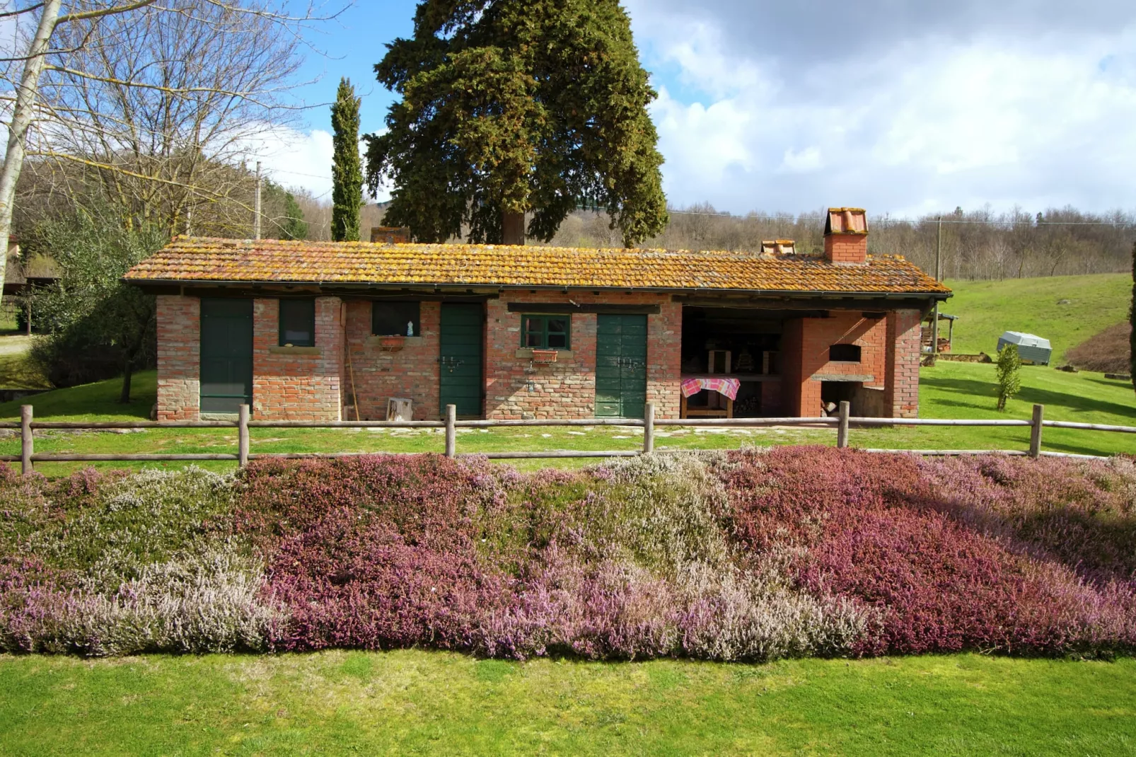 Leccio-Gardens summer