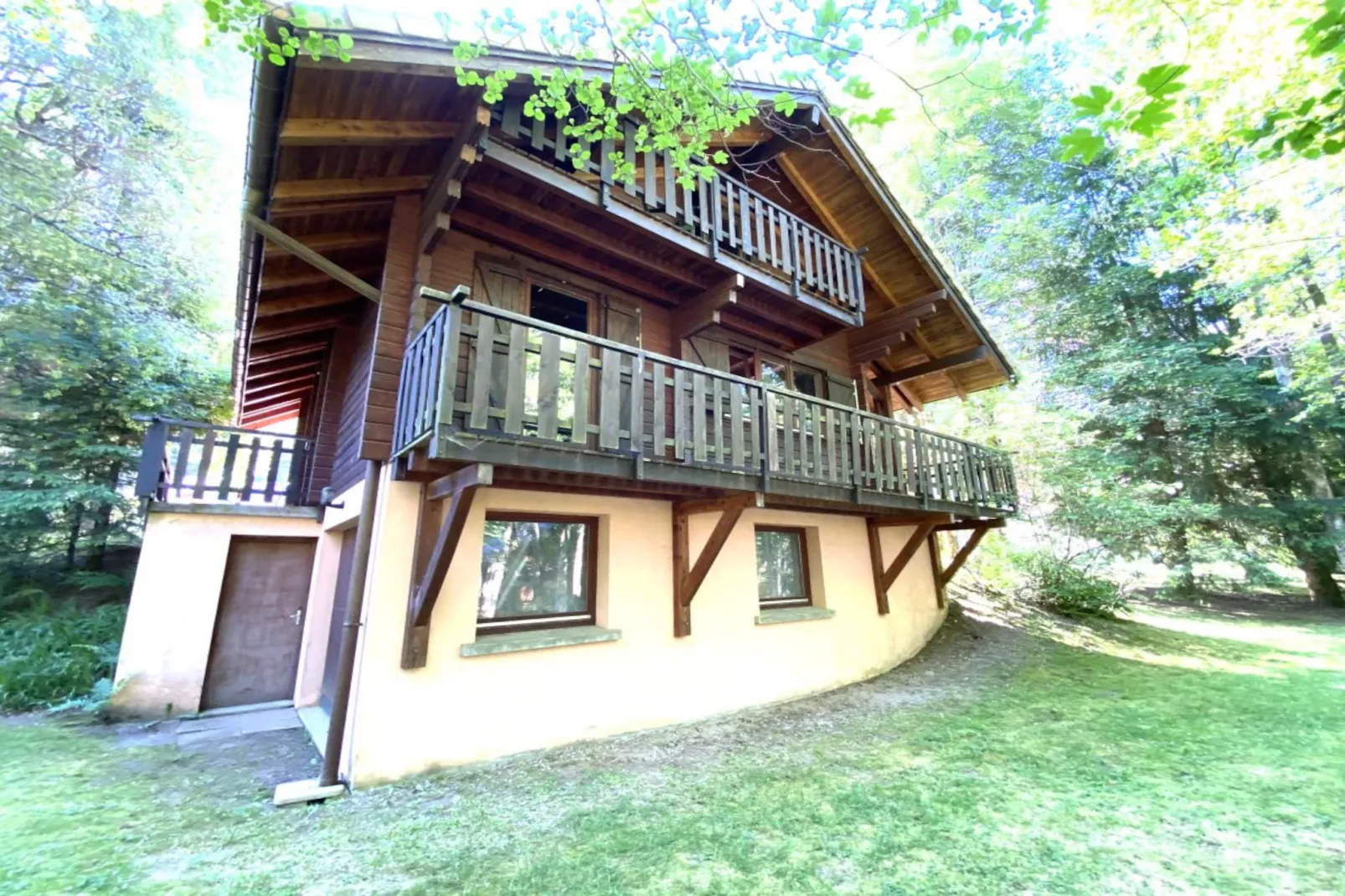LE RENNE  Chalet en bois au calme avec SPA Jacuzzi-Extérieur