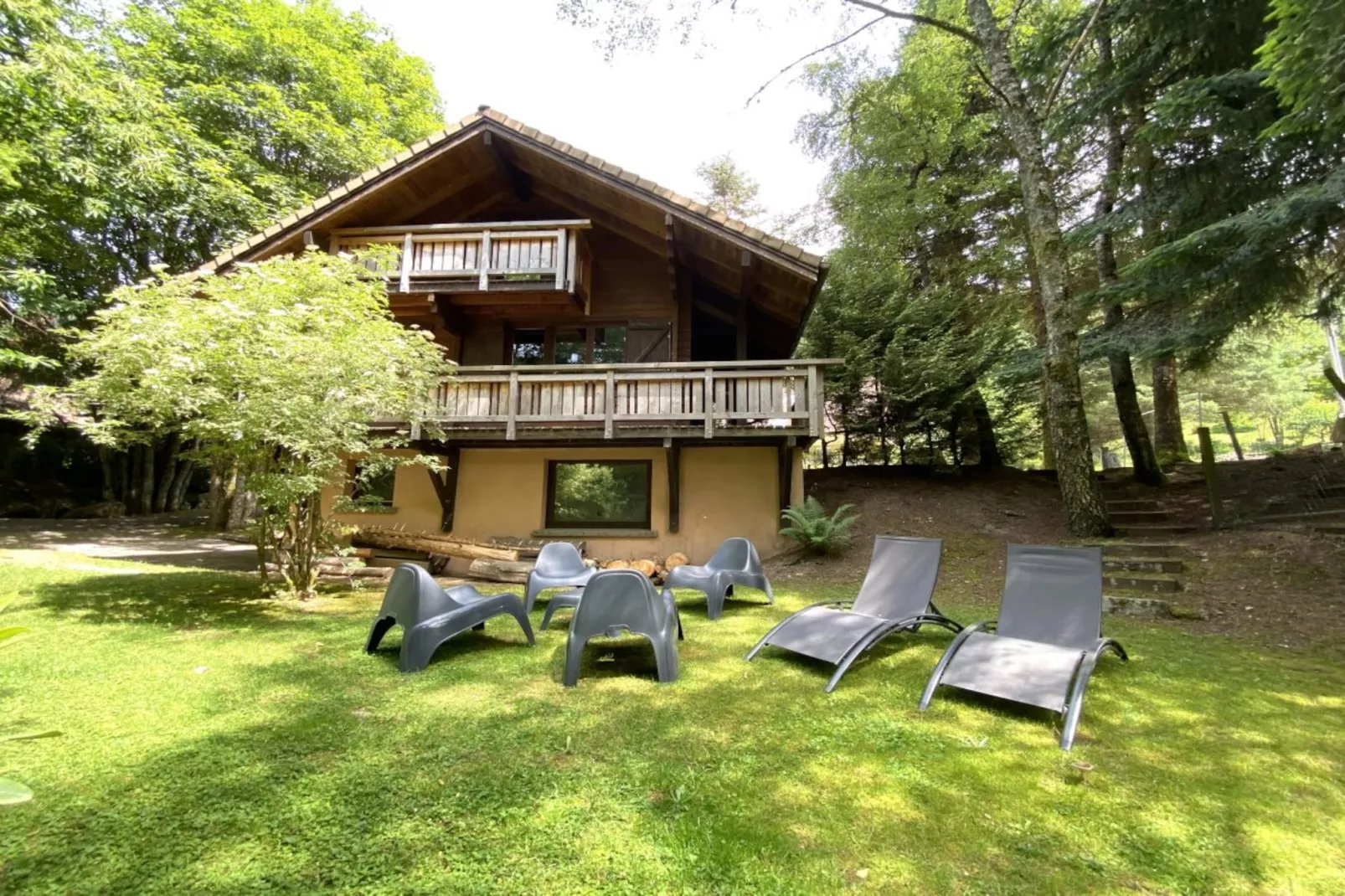 LE RENARD  Chalet en bois au calme-Outdoor