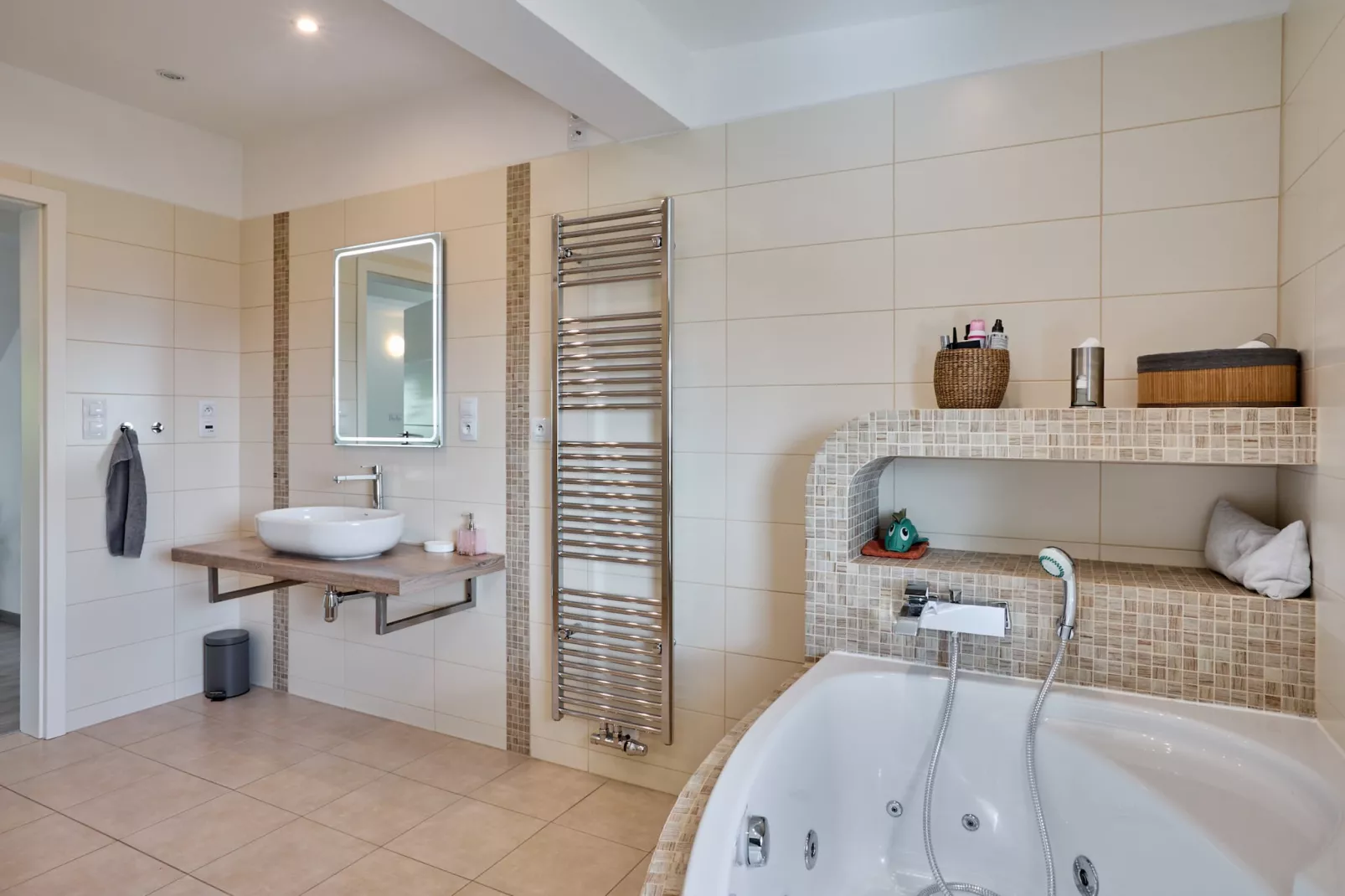 Benecko LBZ170-Bathroom