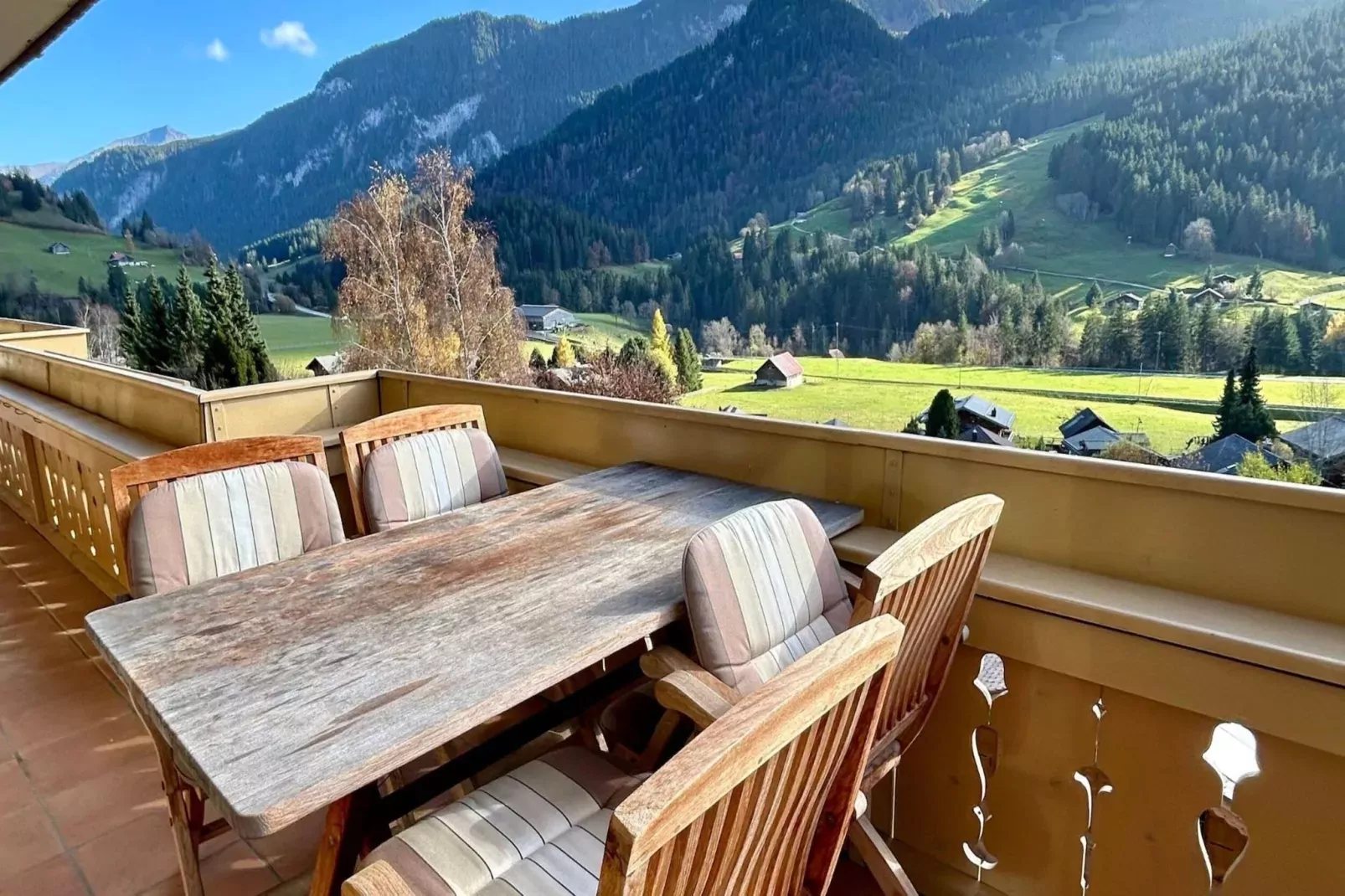 Marvelous Luxurious Furnished Flat with Outstanding Views-Terrace balcony
