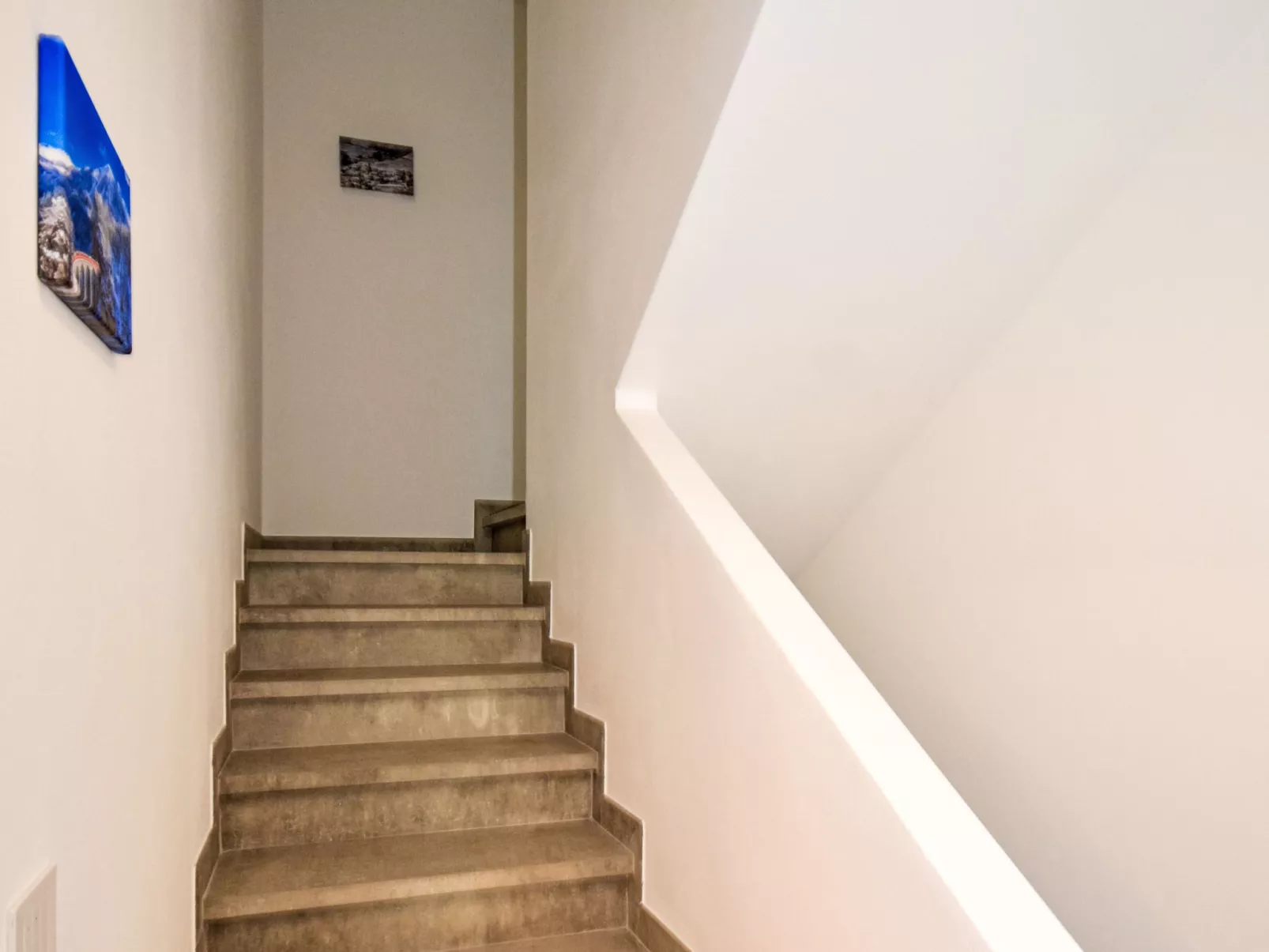 Guarnelle House 2-Inside
