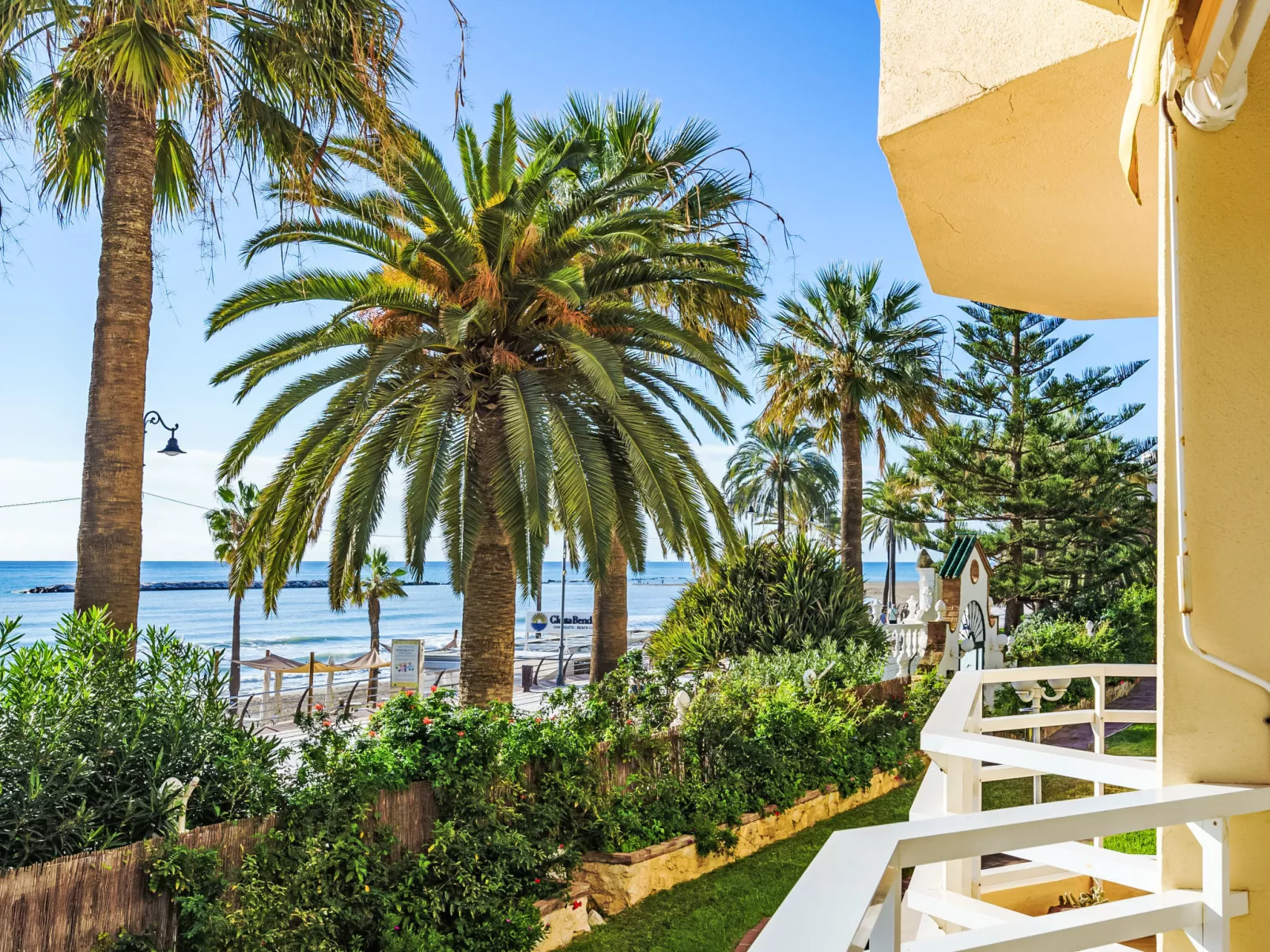 Residencial Marina-Draußen