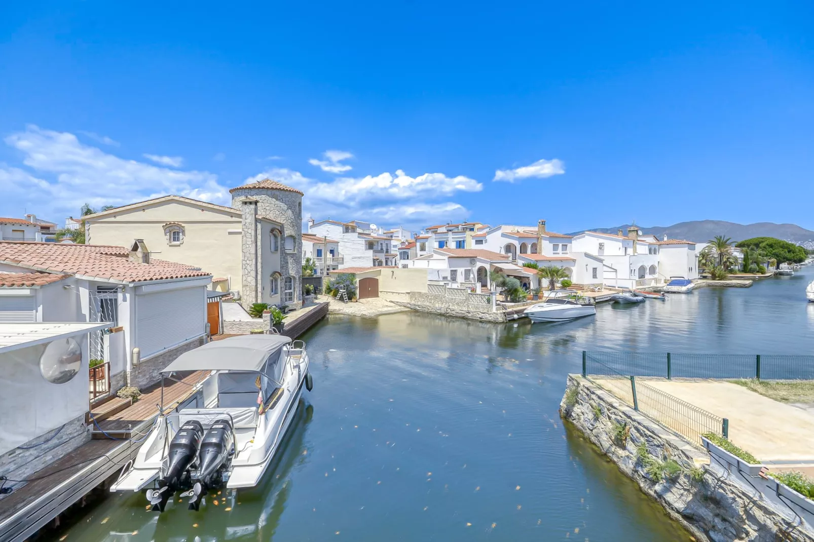 PORT PETIT 10 + Amarre de 3X7 - Immo B-Gebiete Sommer 5 km