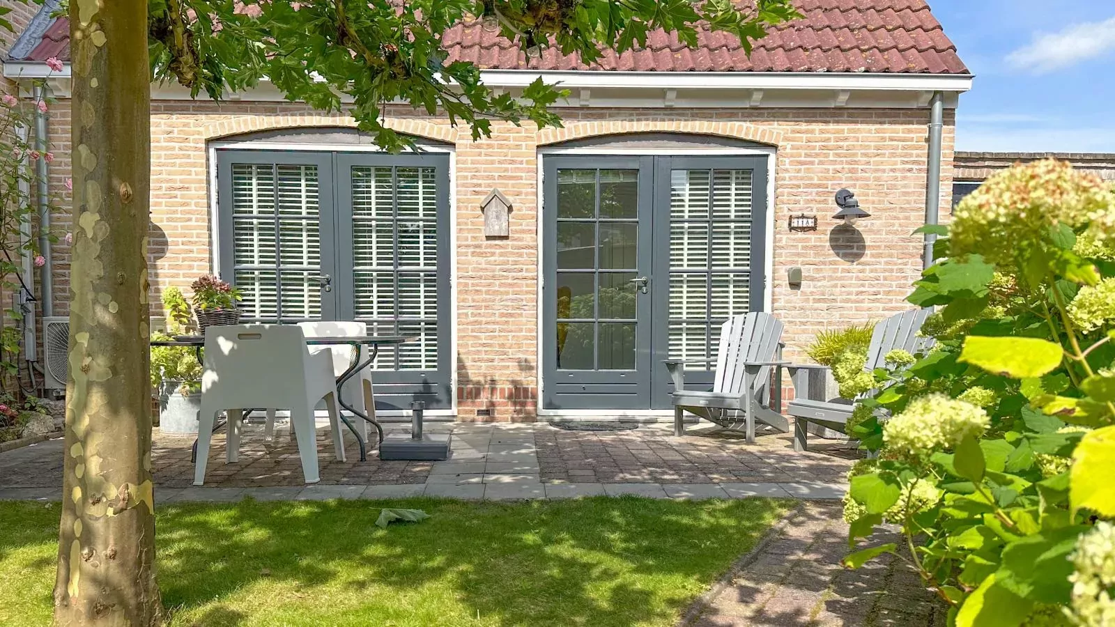 Enjoy for two-Exterior summer