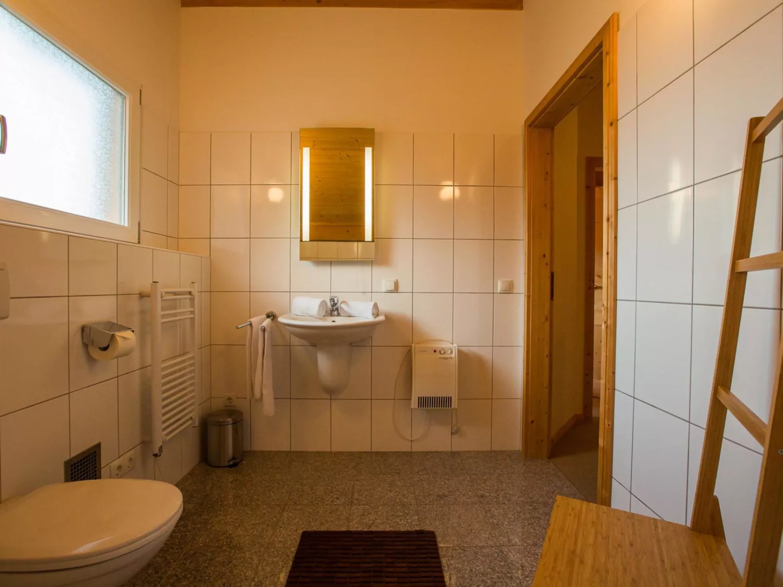 Mit 3 Schlafzimmern 8 Personen-Drinnen