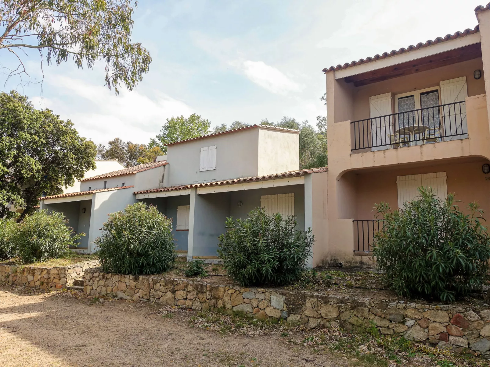 Cala di Sole-Outside