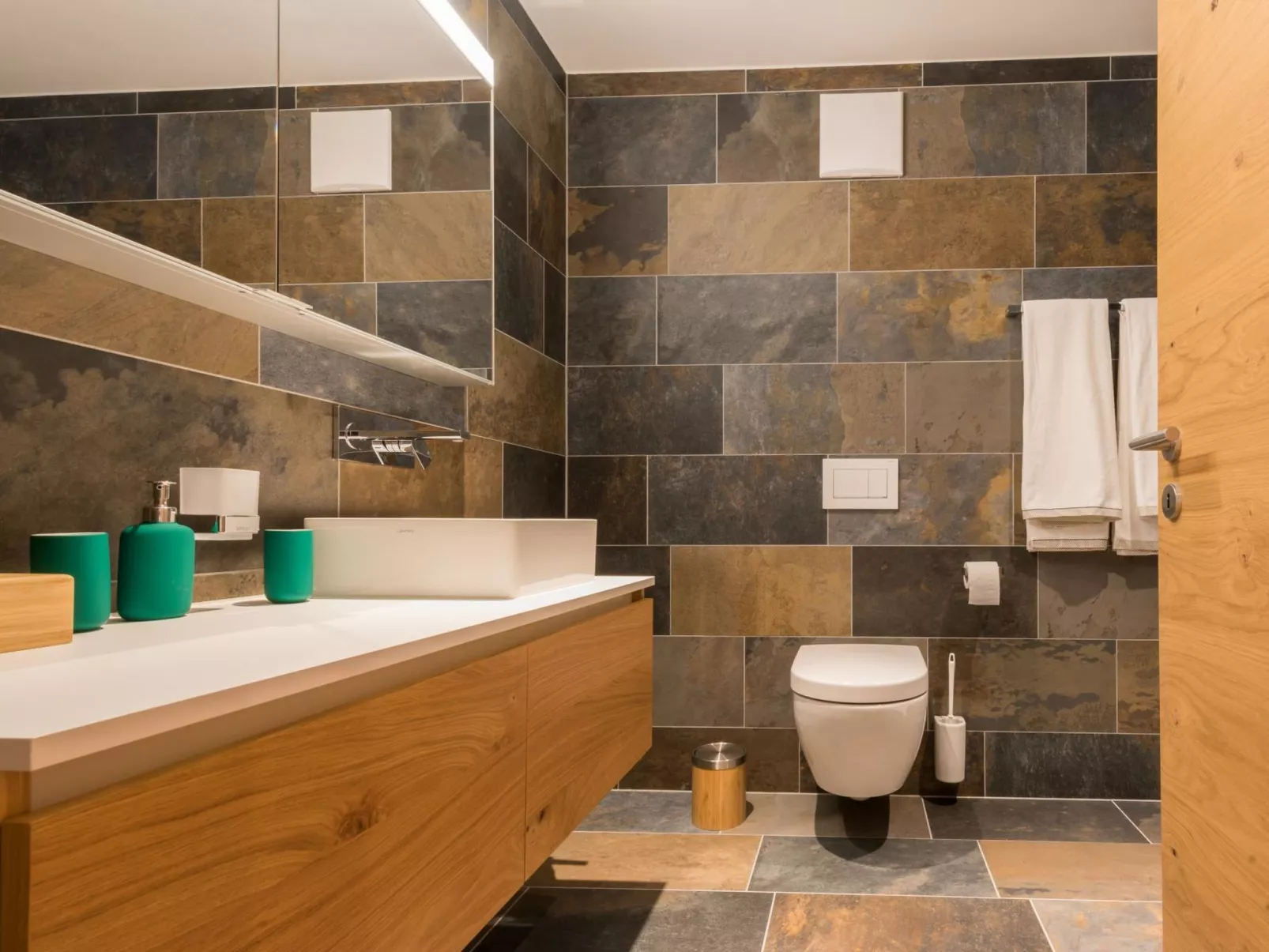 Montela Hotel & Resort - Holiday Stay-Inside