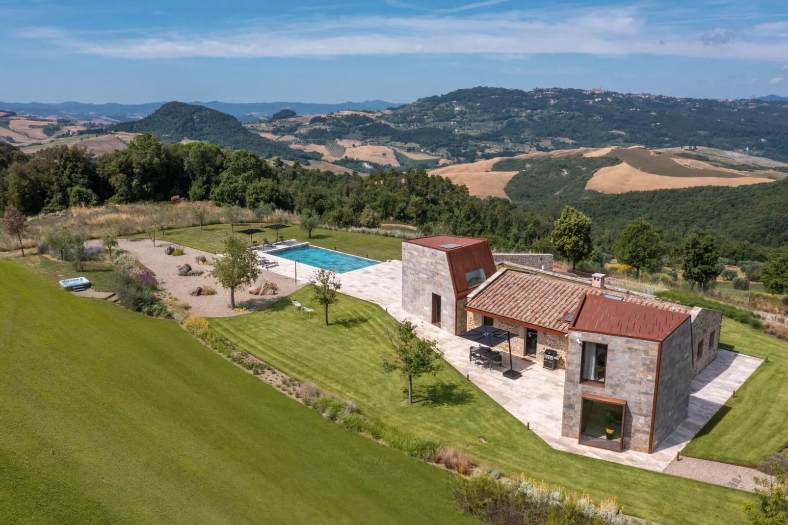 Villa Fibbiano-View summer