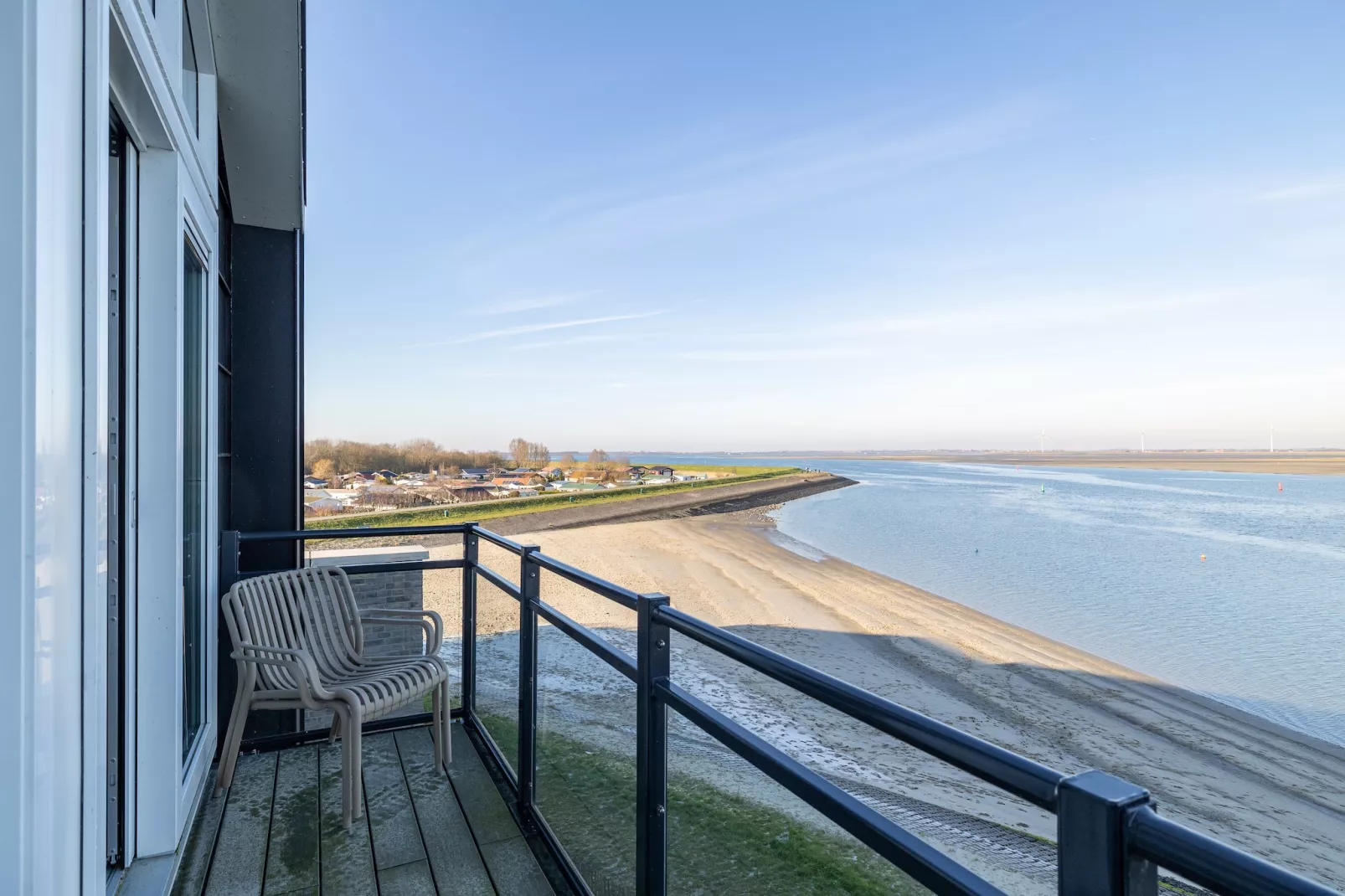 Appartement Vista Maris 'Haus am See' - Havenweg 8-30  Sint-Annaland-View summer