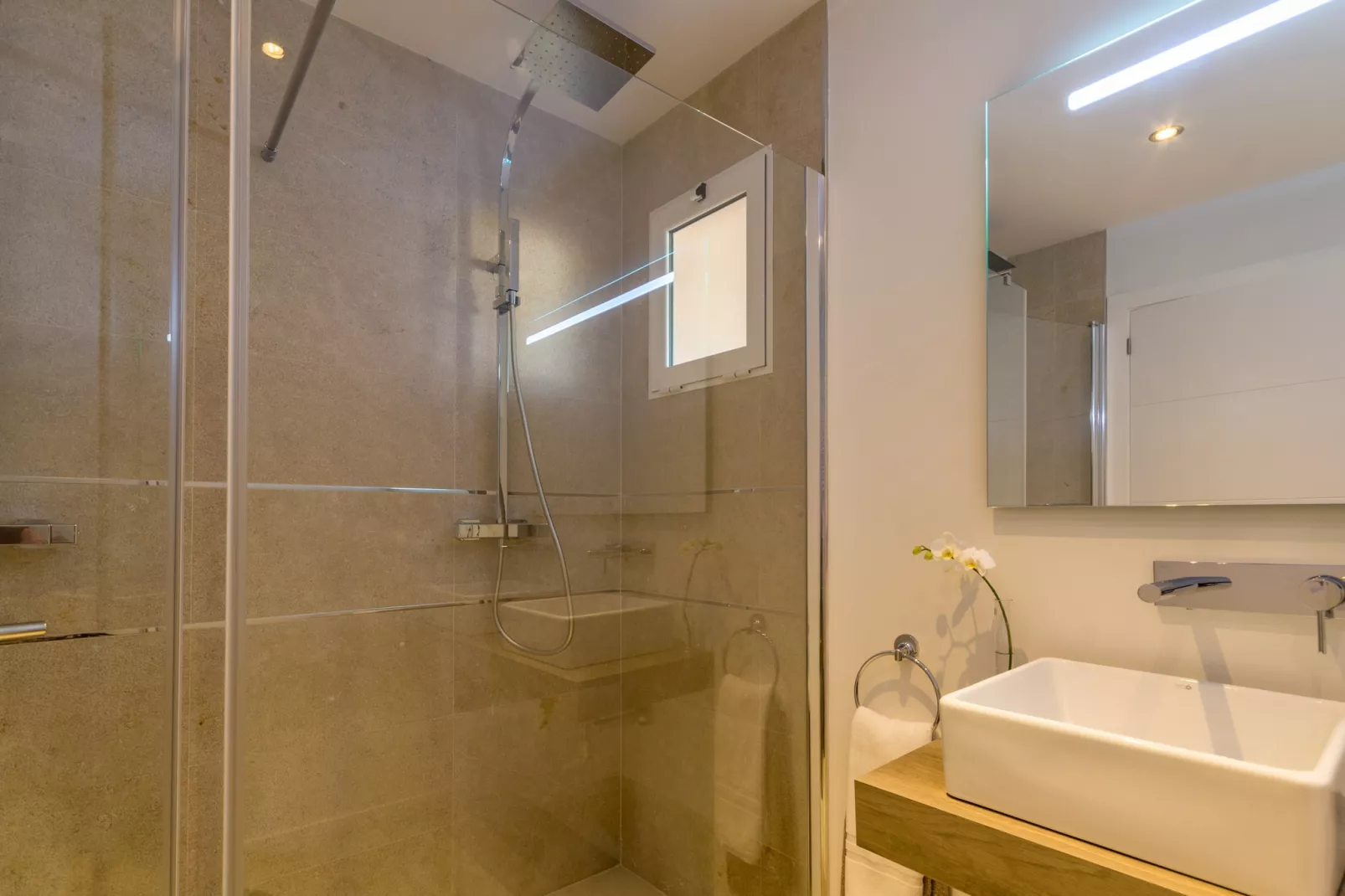 Can Mesquida, Finca 5StarsHome Mallorca-Bathroom