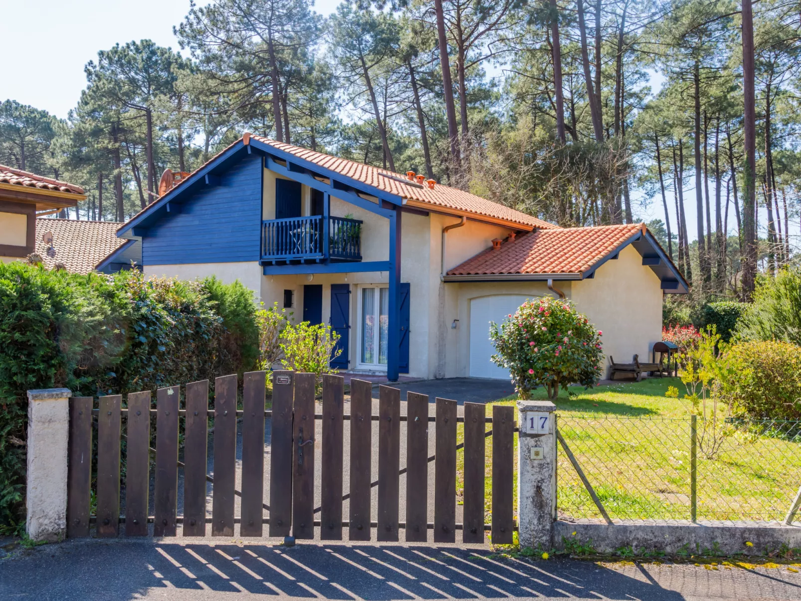 Bosquet des Ecureuils 17-Outside