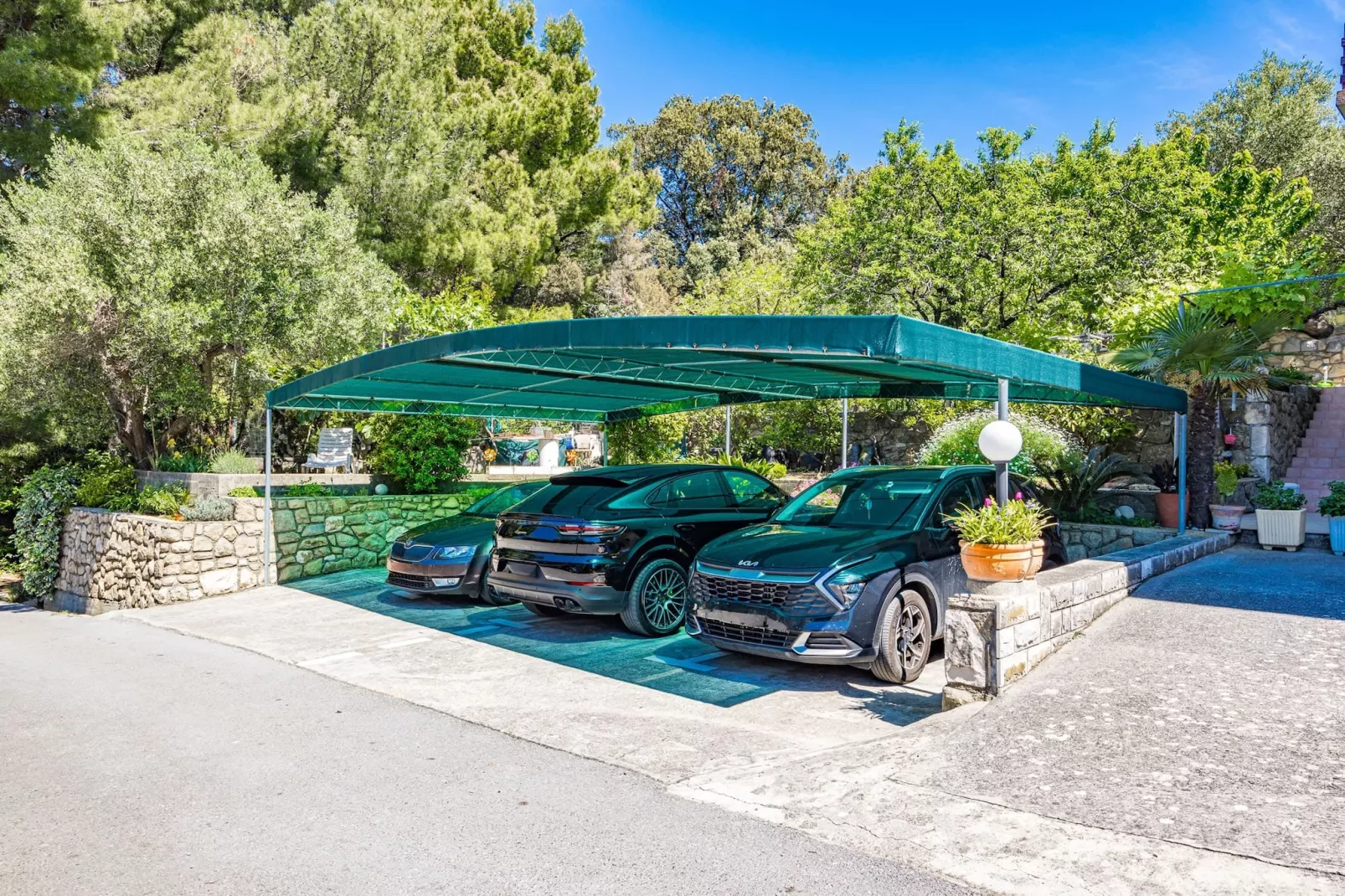 Anamar - Two Bedroom Apartment-Outdoor