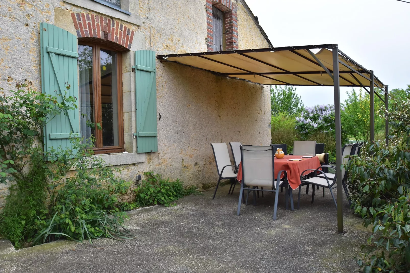 Gite 6 pers près de Châteauroux-Terrassenbalkon