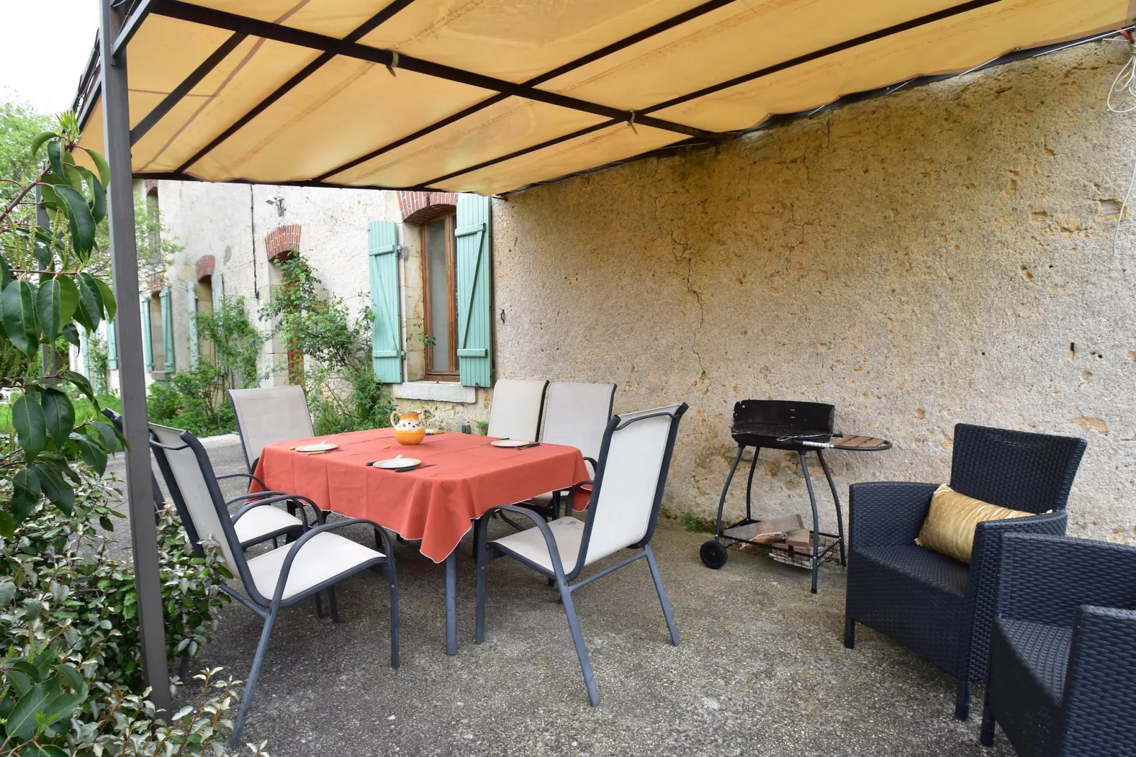 Gite 6 pers près de Châteauroux-Terrassenbalkon