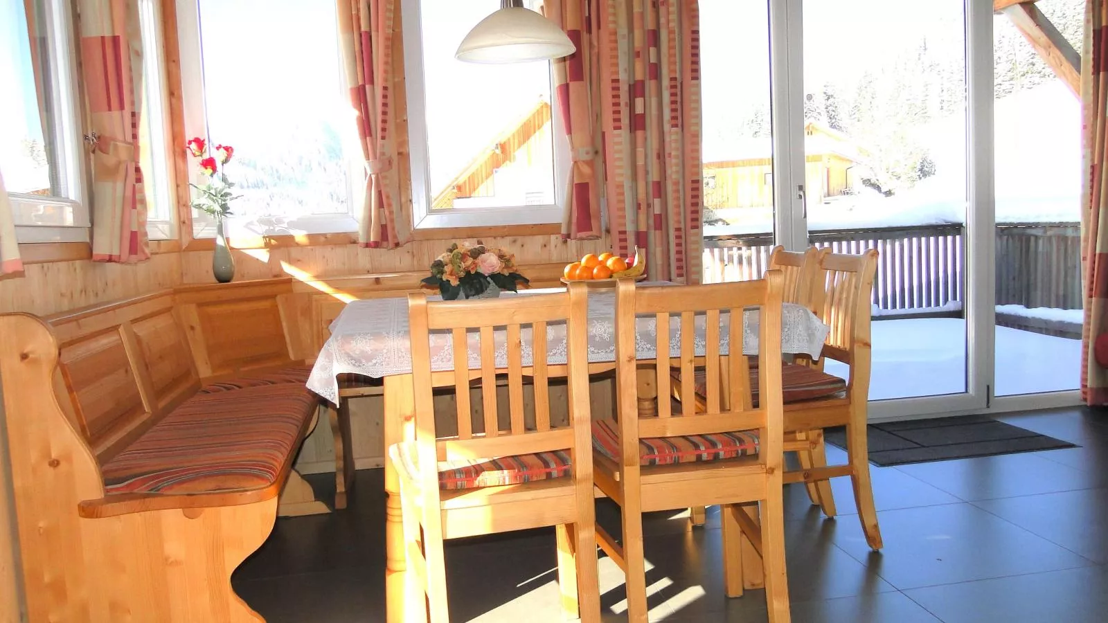Die Bergliebe-Dining room