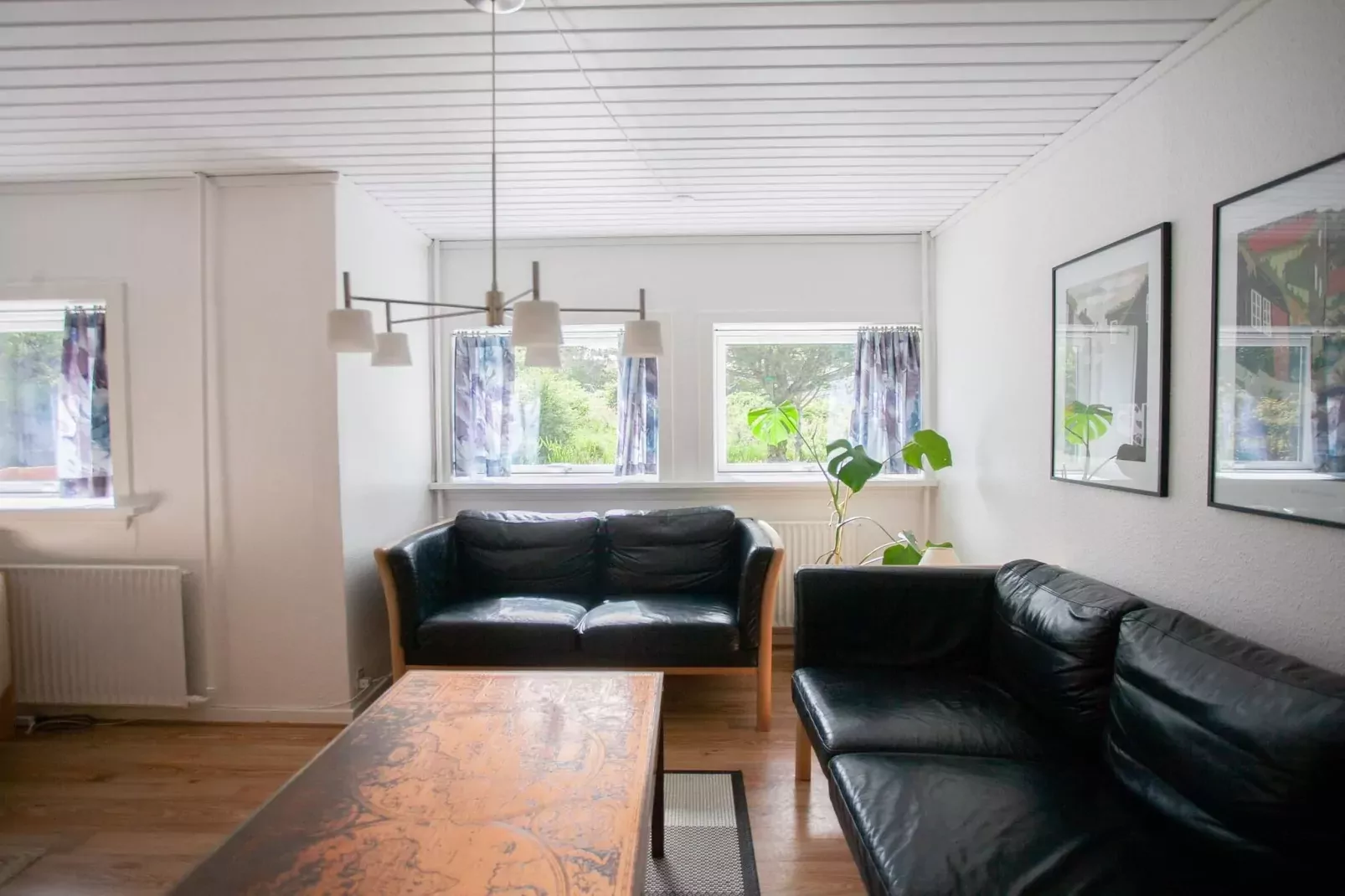 Idyllic holiday home with private garden-Indoor