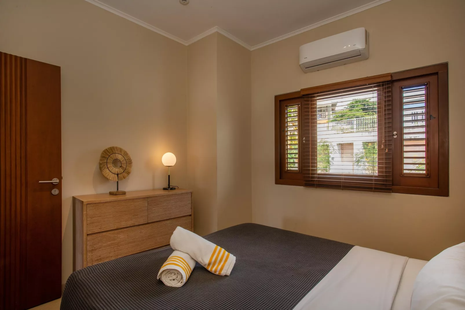 Spanish Water Apartment-Bedroom