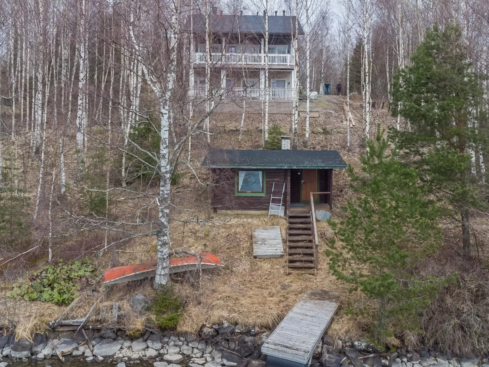 Villa iloinen-Outside